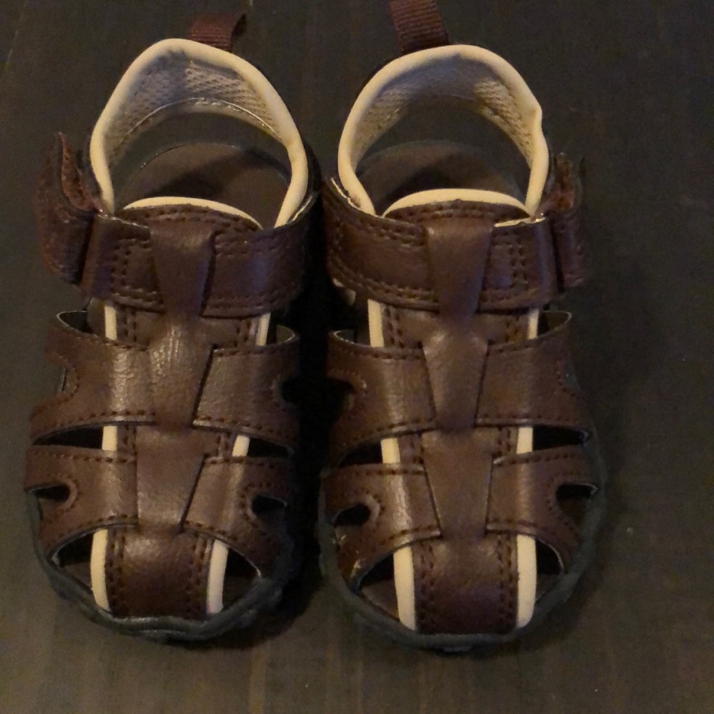Baby boy’s size 4 brown sandal